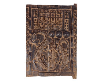 Bellissima porta Dogon in legno intagliato (Mali, Africa Occidentale)