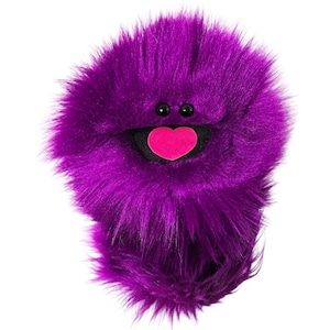 Marioneta de práctica del Monstruo Loco. Criatura morada. Marioneta de mano profesional hecha a mano al estilo de los Muppets por UzzyWorks.