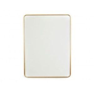 Könnte beinhalten: Ein quadratischer Spiegel mit einem dünnen goldenen Rahmen.