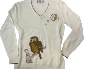 Sweter vintage z haftowaną sową z lat 70. – Rochelle California z dekoltem w serek, rozmiar średni
