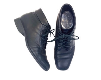 Vintage Leather Ankle Lace Up Booties Ladies 8M US Black 90s Y2k Indie Fairycore Work Clubwear School