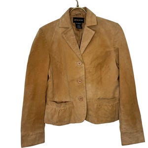 Veste en cuir style métro pour femmes petite taille en daim marron beige couleur vintage des années 80 des années 90 pull météo recadrage veste aviateur