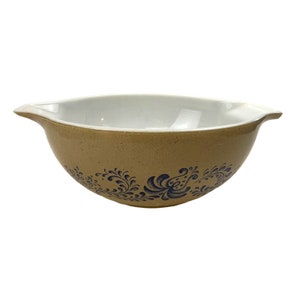 Vintage Pyrex Mixing Bowl: 2.5qt Tan with Blue Floral, 1970s MCM Kitchen Decor
