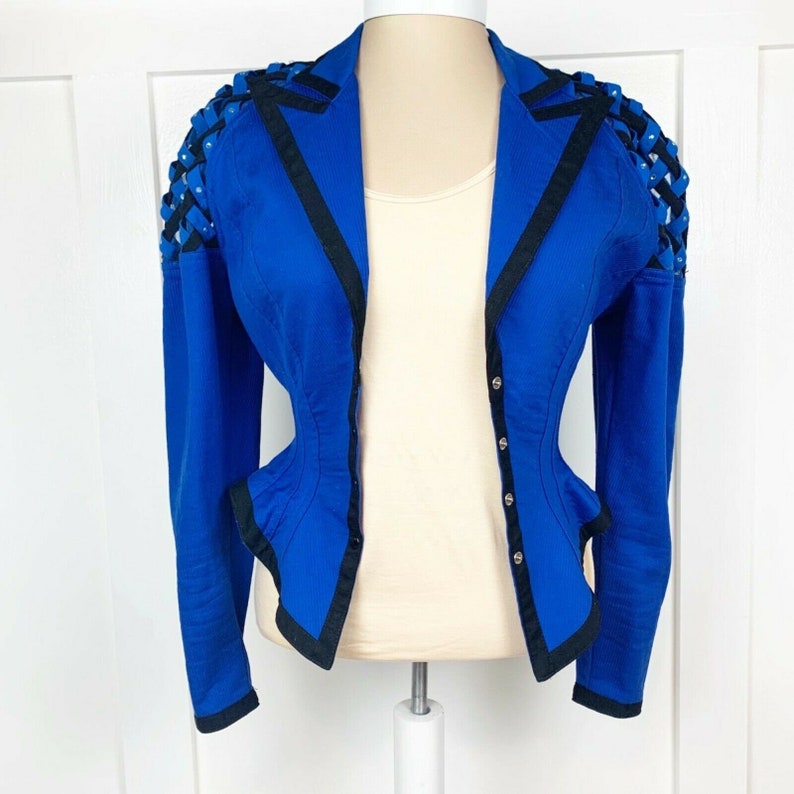 Vintage 80s IIF Cropped Weaved Shoulder Jacket Ladies Mid Century Rockability Mid Century Ladies Festival Club Street Wear