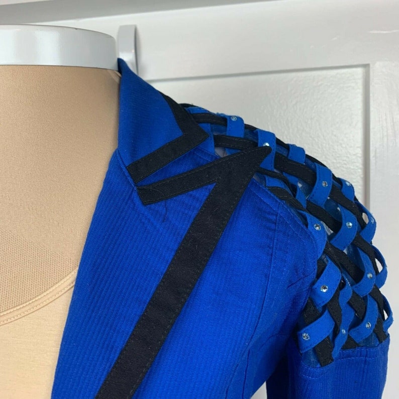 Vintage 80s IIF Cropped Weaved Shoulder Jacket Ladies Mid Century Rockability Mid Century Ladies Festival Club Street Wear