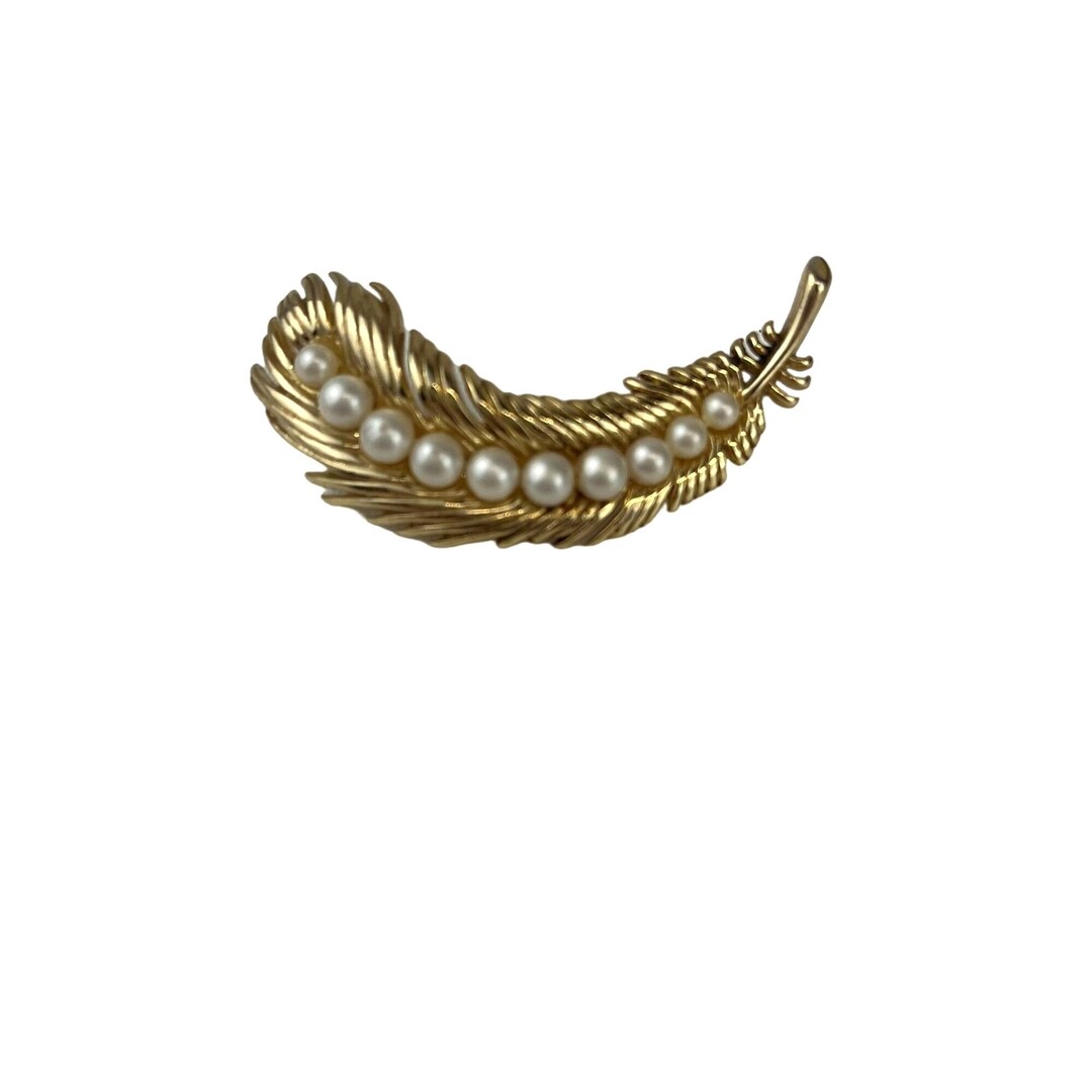 Trifari Vintage Lapel Pin Faux Pearl Gold Tone Leaf Brooch MCM Dressing ...