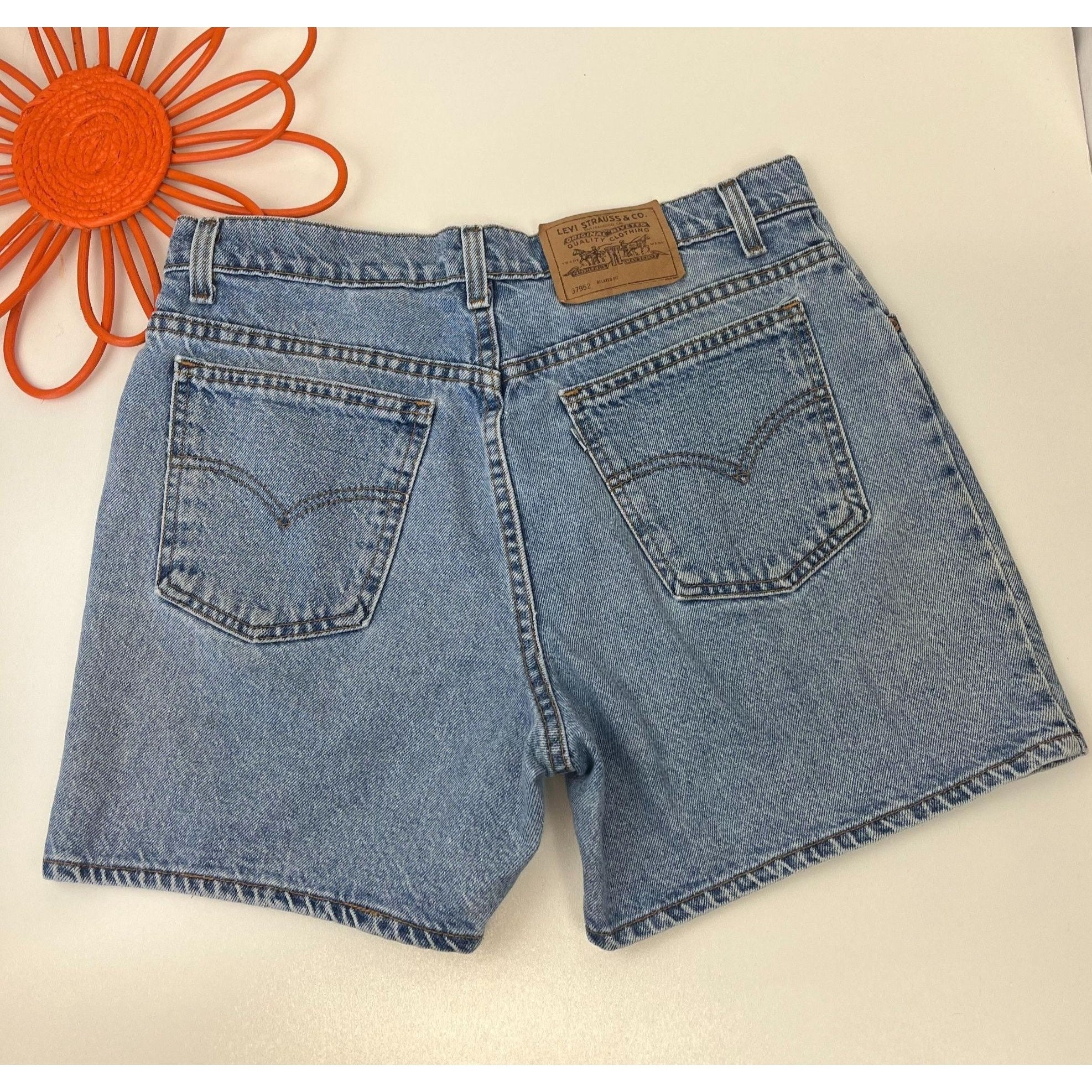 Levi s 950 Relaxed Fit Shorts Vintage 90s Size 13 Jr. Made in USA American Vintage High Rise Mom Shorts Denim Shorts Etsy Canada