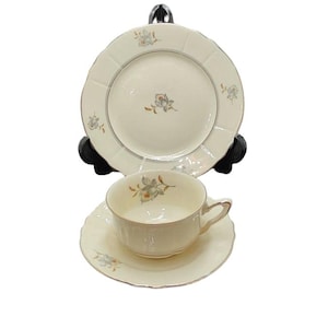 Vintage Mitterteich Bavaria Porcelain Trio – Cup, Saucer & Tea Plate – Pansy Flower Pattern with Gold Trim. Purple Pansies, gilded, flowers