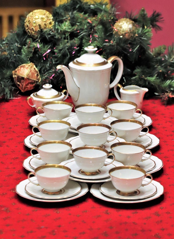 Hutschenreuther Selb Bavaria Bone China Gold Edging Coffee Set 36 Items