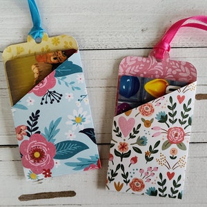 Floral Printed Handcrafted Card Holder with Slips