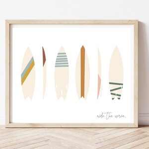Surfbrett Kinderzimmer Schild | Namensschild mit Strandmotiven | Küsten Kinderzimmer Dekor | Surfbrett Wandkunst | Benutzerdefinierte Baby Geschenk
