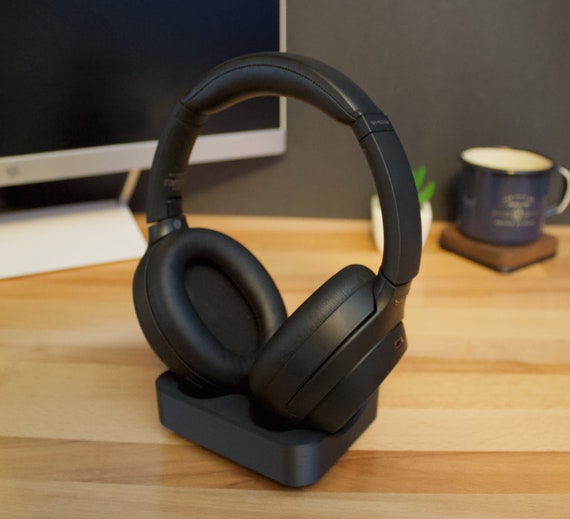 WH-1000XM5 Headphone Stand Simple Headphone Stand for Charging Sony WH  1000XM4 XM4 Stand and XM5 Stand USB C Charging 3D Printed 