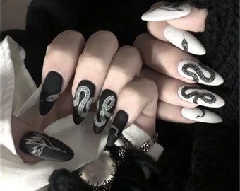 Featured image of post Acrylic Nails Snake Print / Learn to sculpt with your brush.