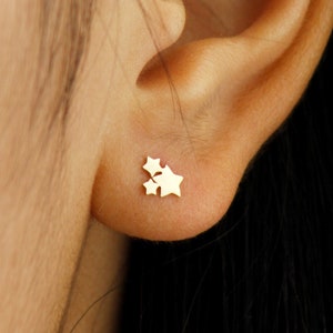 10k Solid Gold sierlijke Stud Oorbellen, echte gouden oorbellen, kleine gouden Studs, hemelse gouden Studs, minimalistische oorbellen, Triple Star Gold Studs