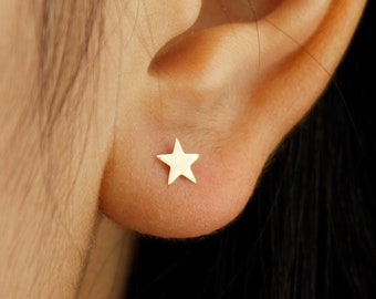 Aretes de oro macizo de 10k, delicados aretes de oro auténtico, pequeños aretes de oro, aretes de estrella minimalistas, aretes pequeños de oro, aretes de hélice