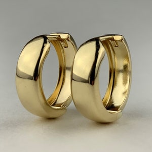 10k Solid Real Gold Chunky Simple Plain and Thick Huggie Hoop Earrings Light In Weight Everyday Wear