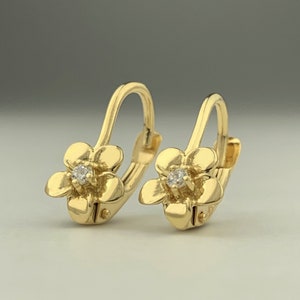 10k Solid Gold Flower Earrings with Cubic Zirconia, Real Gold Dainty Minimalist Flower Design Lever Back Huggie Earrings For Everyday Wear