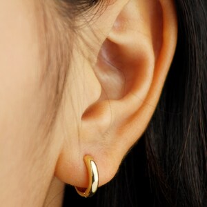 Thin gold huggie hoops Clearance