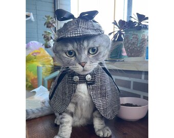 Cat Detective Costume Halloween, Deerstalker Hat with Ears Holes, Vintage Brown Plaid Wool Cape for Cats Dogs, Winter Pet Clothes Custom