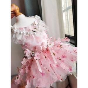 Robe fleurie pour chien Rose Sakura, Déguisements floraux 3D pour chien et chat, Tenue d'anniversaire de mariage pour chien, Déguisement de princesse Vêtements pour animal de compagnie Taille personnalisée Pink