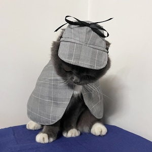 Cat Detective Costume Halloween, Deerstalker Hat with Ears Holes, Vintage Gray Plaid Cape for Cats Dogs, Pet Bow Collar Pet Clothes Custom