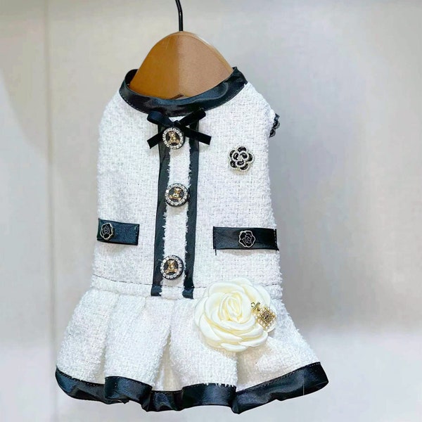 Taille personnalisée en tweed blanc camélia pour chien, costume de princesse vintage pour grands chiens et chats, tenue de mariage pour chien, anniversaire de bal, vêtements pour animaux de compagnie