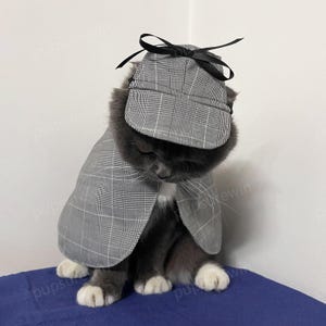 Cat Detective Costume Halloween, Deerstalker Hat with Ears Holes, Vintage Gray Plaid Cape for Cats Dogs, Pet Bow Collar Pet Clothes Custom