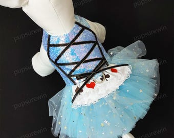 Fantasia de Alice para Pet de Halloween, Fantasia de Cachorro Empregada Doméstica, Vestido de Tule Estrelado com Lantejoulas Azul-Céu para Cães e Gatos, Roupas Personalizadas para Animais de Estimação, Vestido com Arnês para Cães
