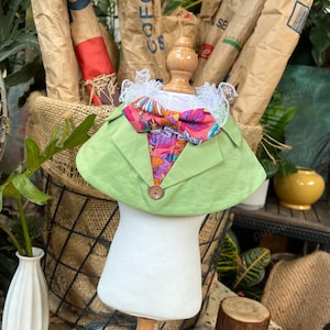 Halloween Pet Costume Mad Hatter Inspired, Light Green Bandana Bib for Cats and Large Dogs, Halloween Cosplay Outfit Pet Bandana Pet Bib