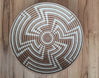 Cesto de parede africano de Ruanda / Cesto de parede boho / Arte de parede trançada / Fruteira / Cesto africano trançado / Cesto decorativo / Presente para a mãe