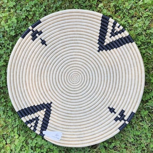 16&#39;&#39; X-Large African Basket/Rwanda Basket/ Boho Hanging wall basket/ woven wall art/ Woven African Basket/ Decorative Basket/ Gift for Mom