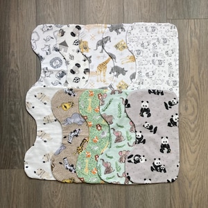 JUNGLE Burp Cloth / Baby Boy or Girl Burp Cloth / Flannel Burp Cloth / Baby Shower Gift / Gender Neutral Newborn Gift