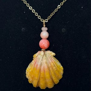 Sunrise shell necklace (#117)