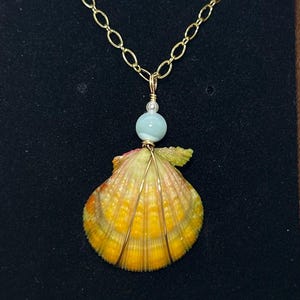 Sunrise shell necklace with white pearl (#120)