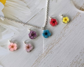 Collana di petali, Collana minimalista, Collana delicata, Collana di fiori di pruno, Collana delicata, Collana di fiori pressati, Regalo per gli amanti della natura