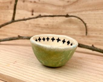 Mini Offering Bowl ~ for Altar ~ in Moss Green ~ with Cross Pattern ~ Keepsake Dish ~ Incense Burner ~ Handmade Ceramic ~ Pottery by Blookat