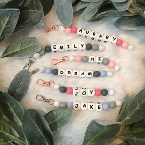 Silicone Beaded Name Tag, Customizable Beaded Keychain, Silicone Beads for Keys, Beaded Nylon String, Silicone Bead Keychain, Backpack Tag
