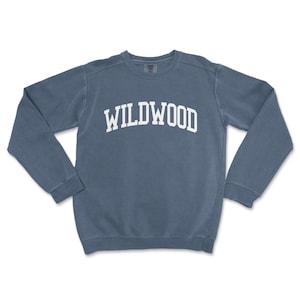 a blue sweatshirt with the words wildwood on it