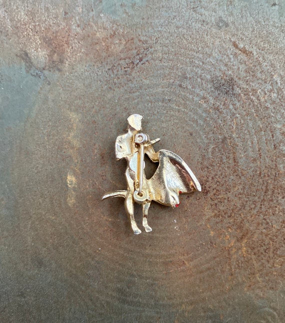 Vintage Gold Tone Enamel Spanish Knight Brooch Pin - image 2