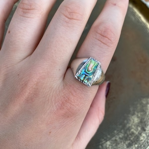 Vintage Sterling Silver Abalone Shell Iridescent Ring