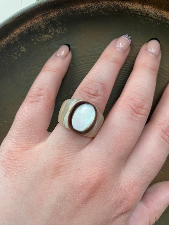 Vintage Mother of Pearl Shell Ring Natural