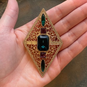 Gorgeous Vintage Costume Jewelry Brooch