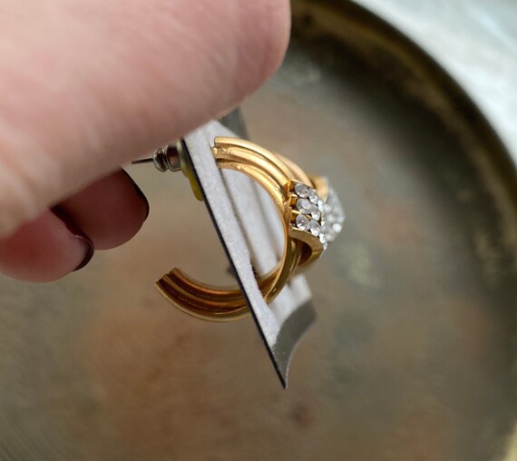 Vintage Carlyle Gold Tone Rhinestone Hoop Earrings - image 4