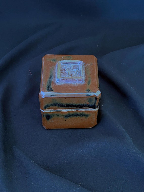 Handmade rustic stoneware box with big horn sheep detail