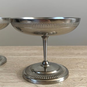 Jean Couzon set of 4 stainless steel coupes French vintage 18/10 stainless steel ice cream cups / dessert bowls / champagne coupes on brushed stainless steel feet image 5