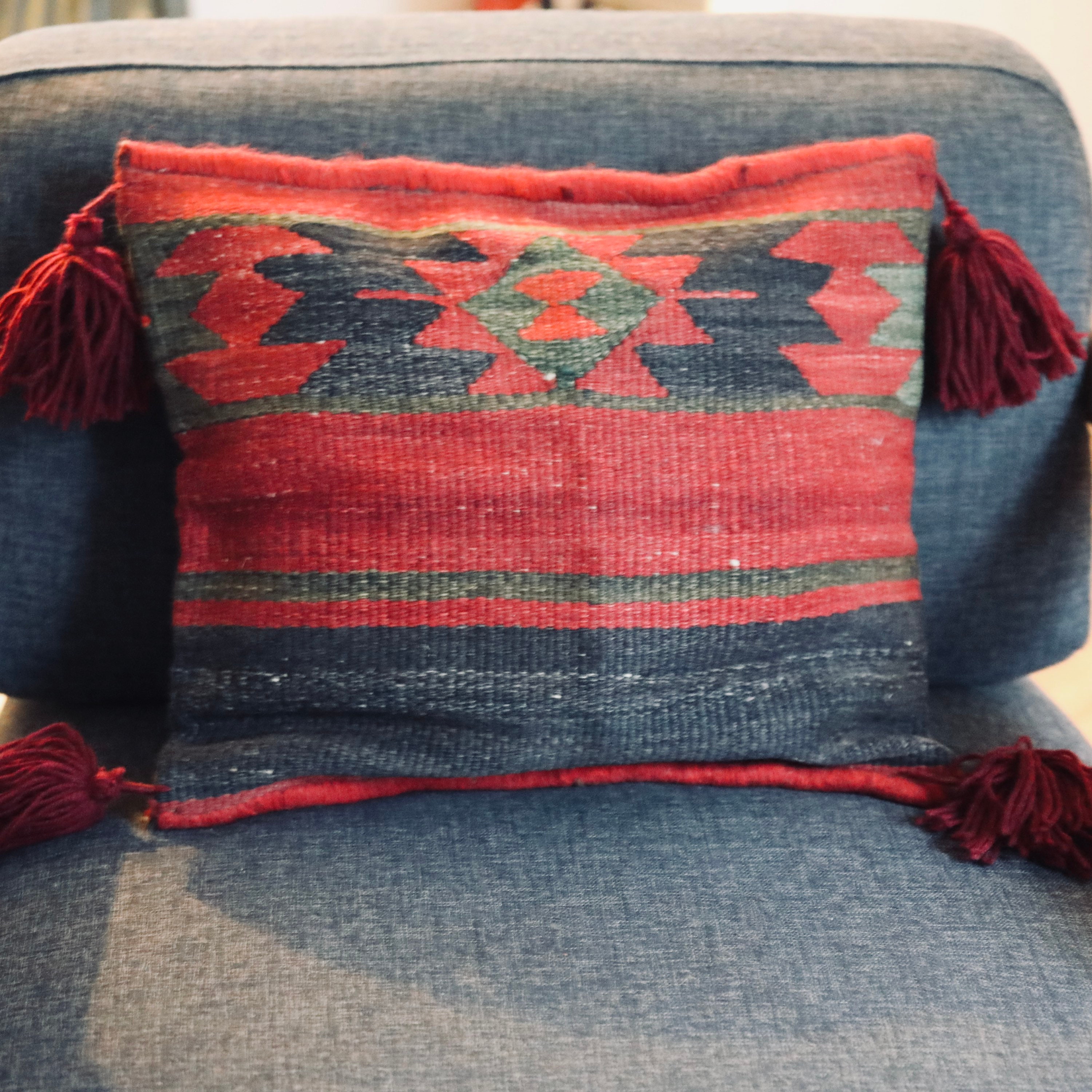 Coussin Bedouin 1950S, Coussin Kilim Vintage, Carré 43cm Rouge Bordeaux à Pompoms, Ancien Arabe, Cou