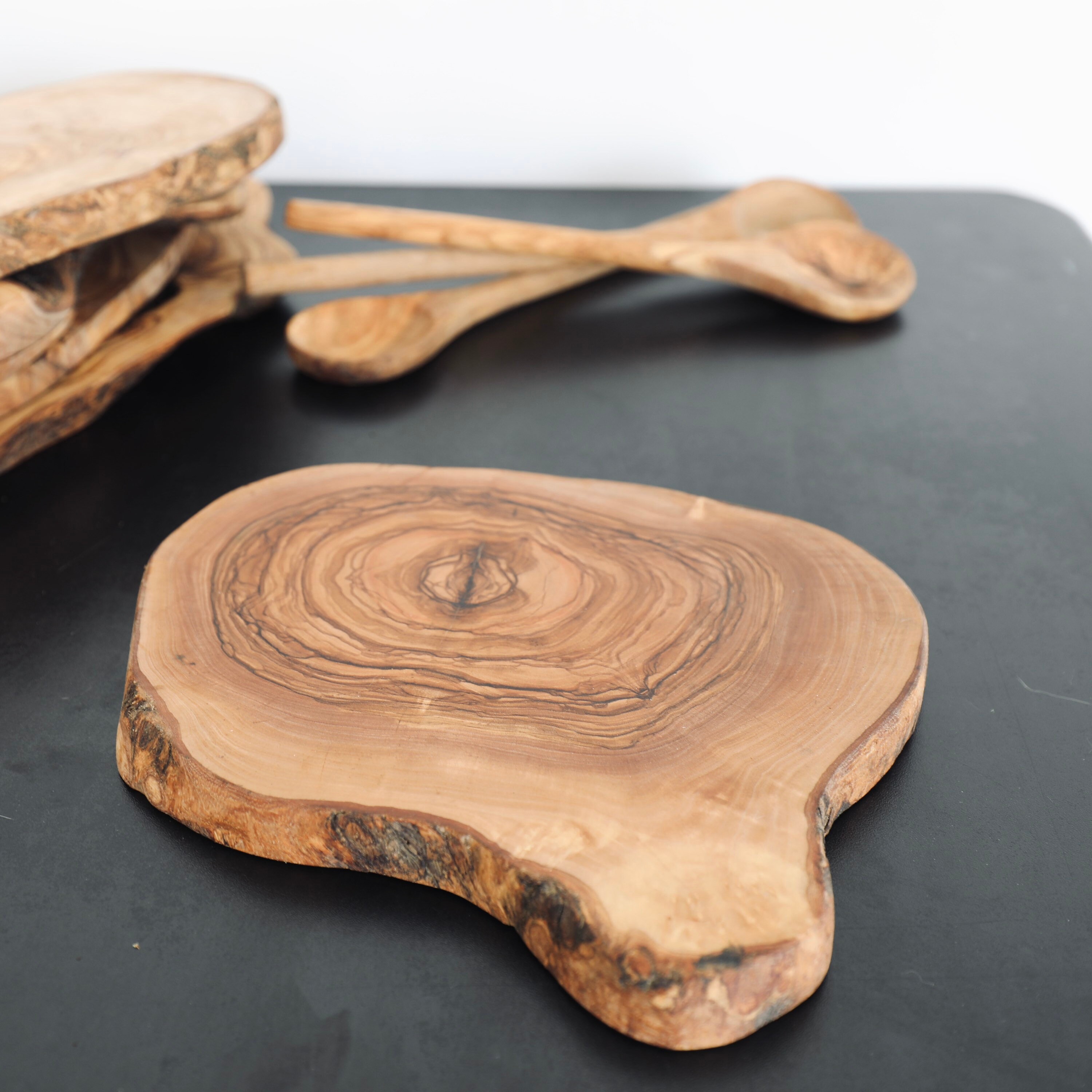 Planche Charcuterie en Bois d'olivier Fait Main Tunisie, Planche Rustique, Plateau de Service Massif