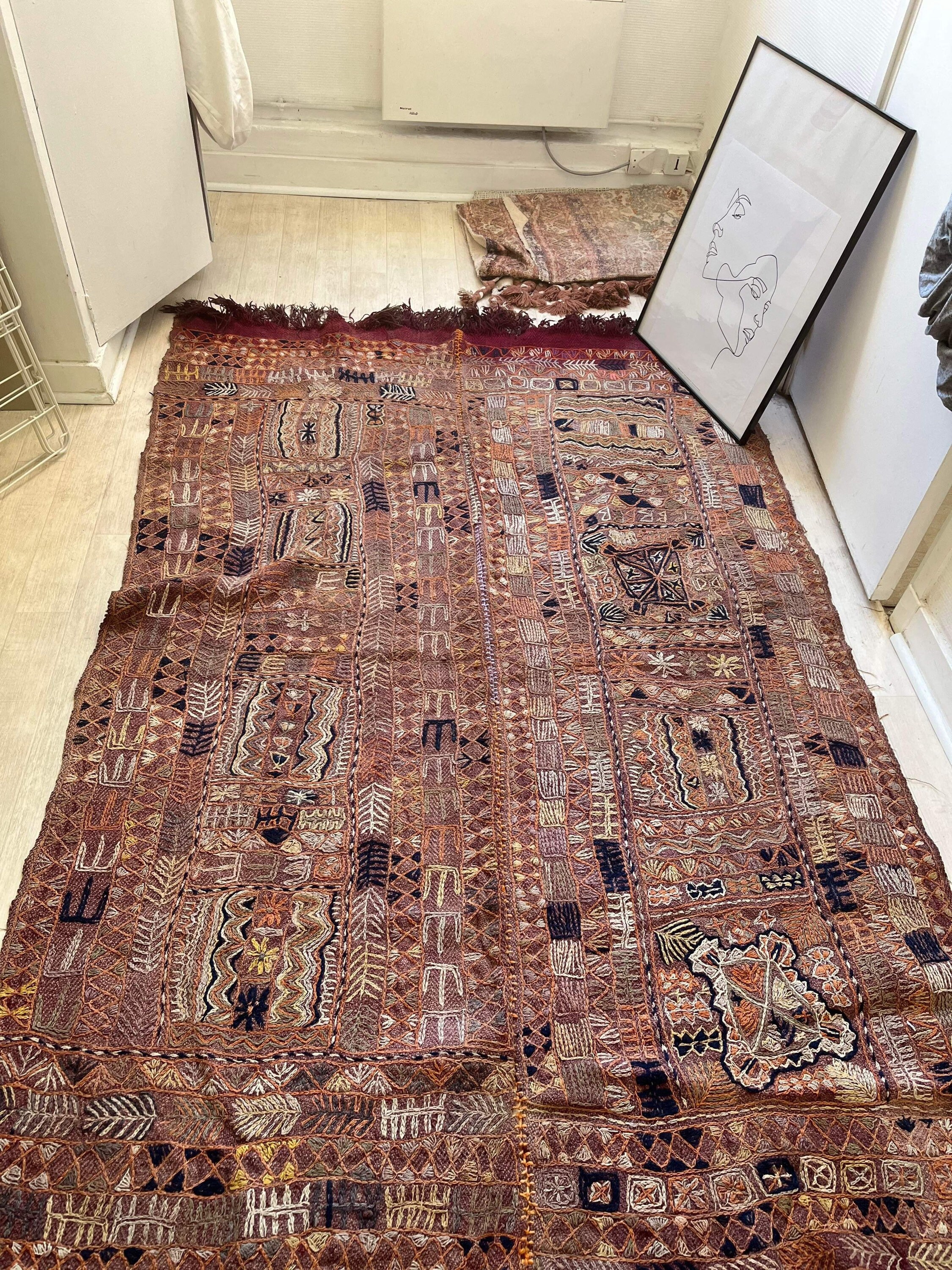 Hand-embroidered Wool Iraq Kilim Rug 1960s, 235x145 Vintage Iraqi Rug ...