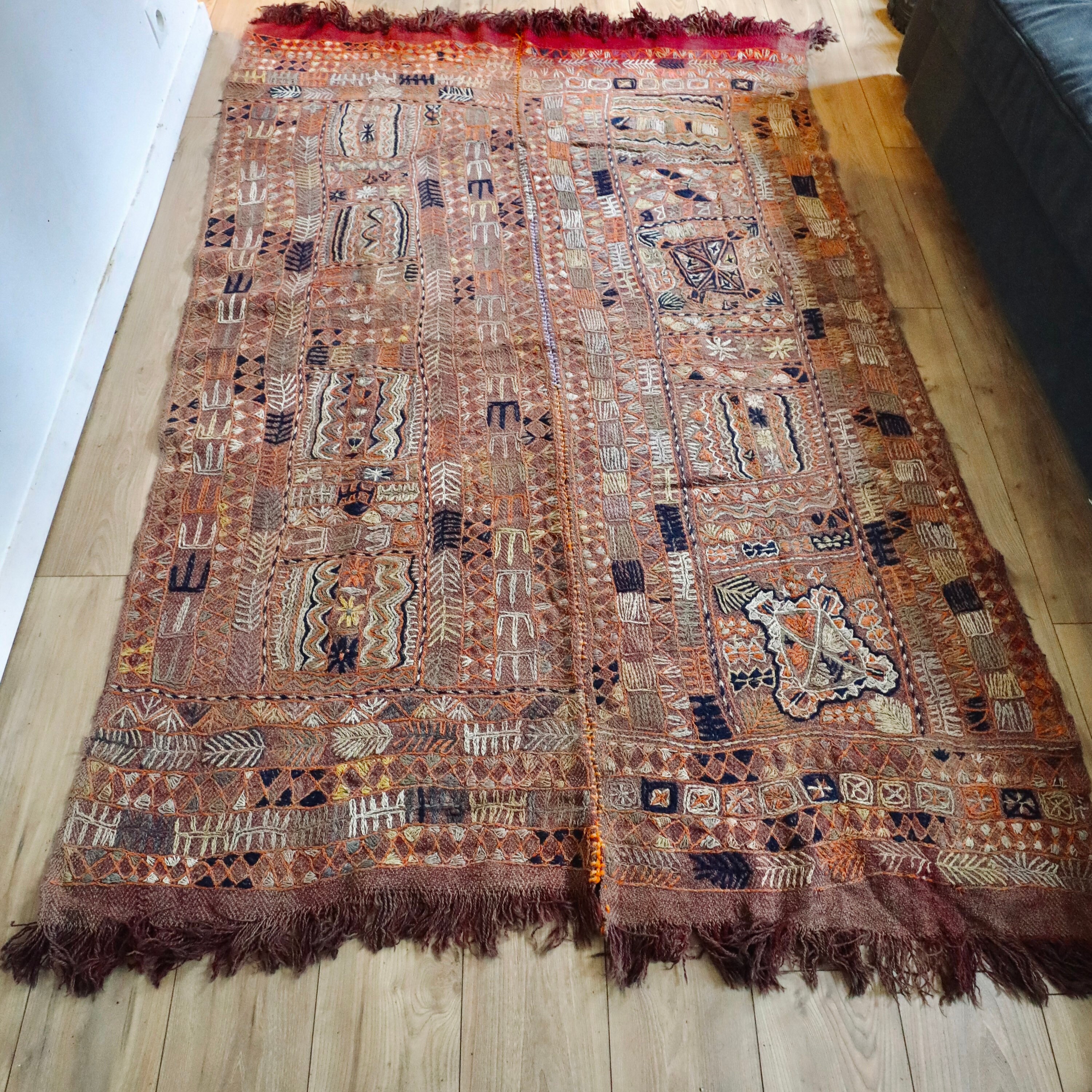 Hand-embroidered Wool Iraq Kilim Rug 1960s, 235x145 Vintage Iraqi Rug ...