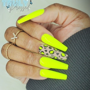 Neon Cheetah Press Ons